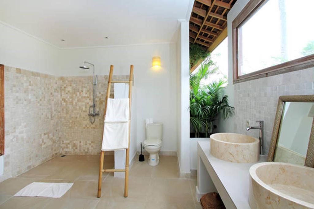 Villa Varuna Legian Habitación foto
