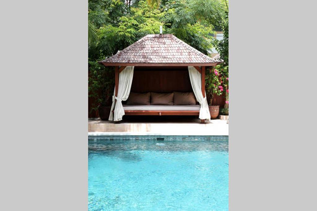 Villa Varuna Legian Habitación foto