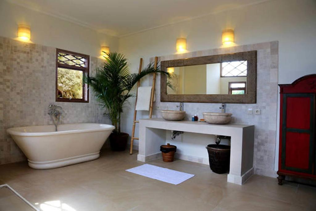 Villa Varuna Legian Habitación foto